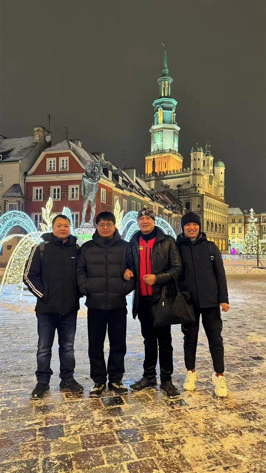 We are a factory specializing in the manufacture of sealant gun. Our products are exported to Europe and the United States and have received unanimous praise We are a factory specializing in the manufacture of sealant gun. Our products are exported to Europe and the United States and have received unanimous praise