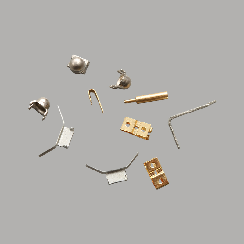 How does the choice of tin-plated copper influence the conductivity and corrosion resistance of battery contacts?